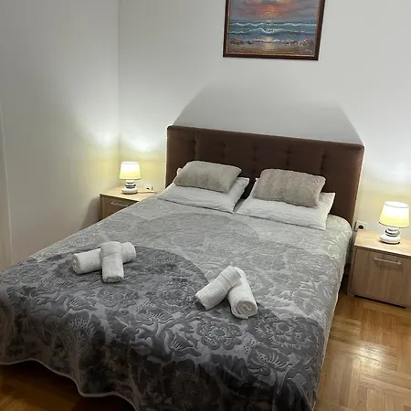 Mountain Dreams Apartment